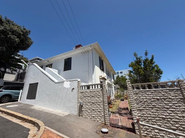 To Let 1 Bedroom Property for Rent in Sea Point Western Cape